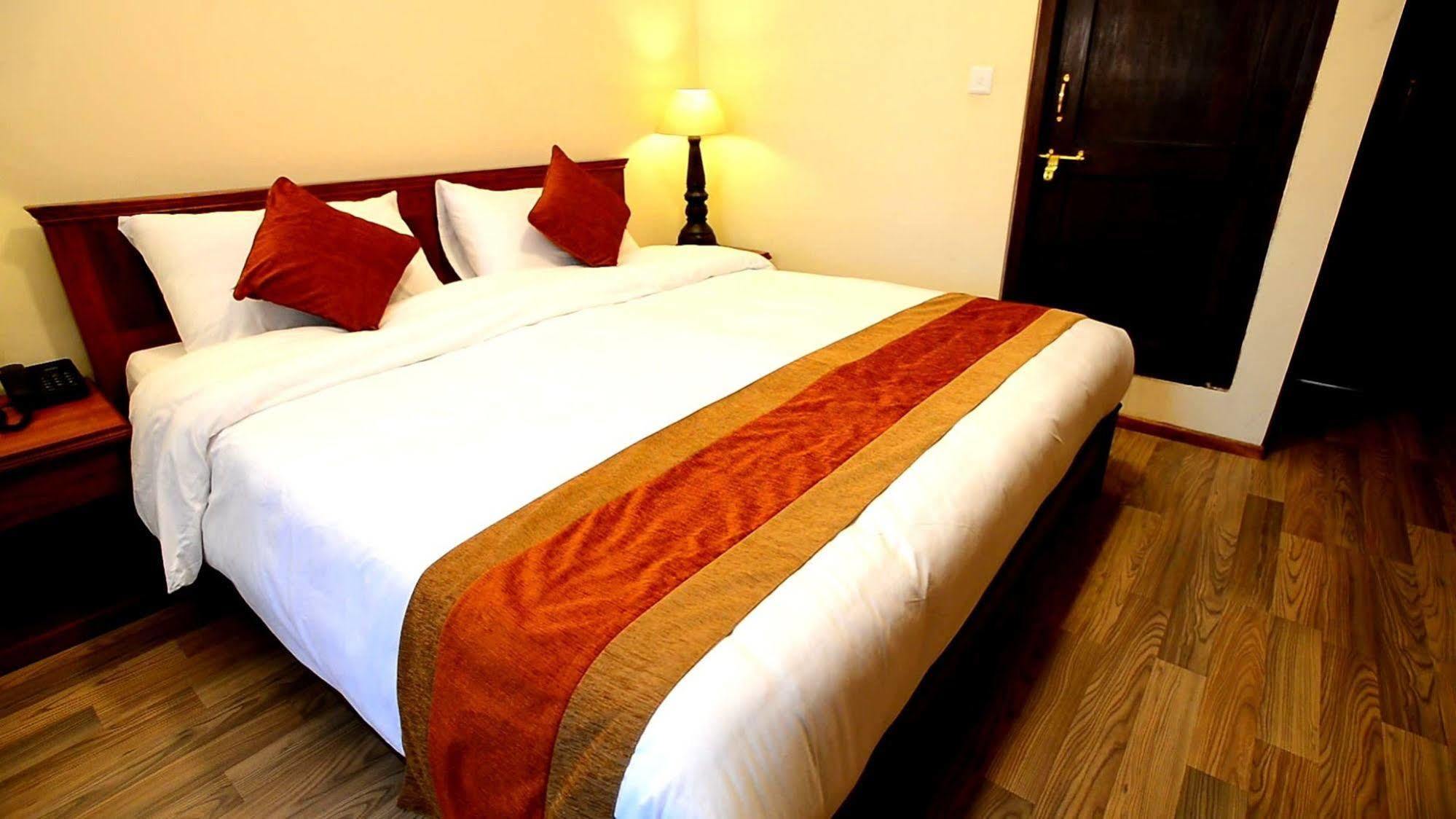 Golden Temple Inn Kathmandu Exterior foto
