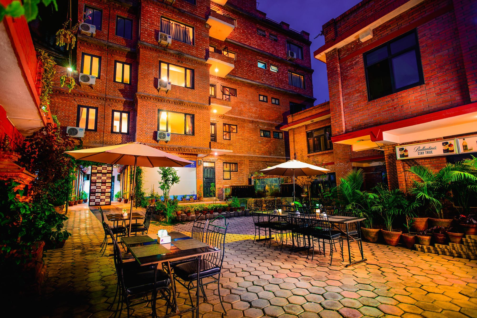 Golden Temple Inn Kathmandu Exterior foto